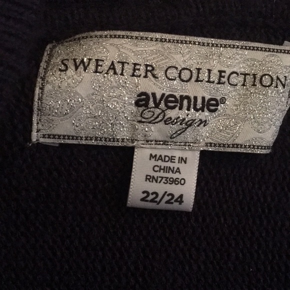 Sweater - Picture 4 of 4